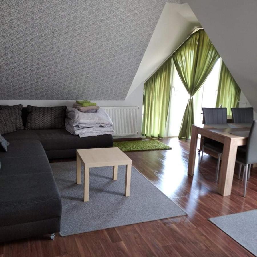 Tahiti Apartman Hajdúszoboszló Dış mekan fotoğraf