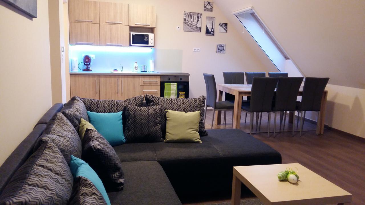 Tahiti Apartman Hajdúszoboszló Dış mekan fotoğraf